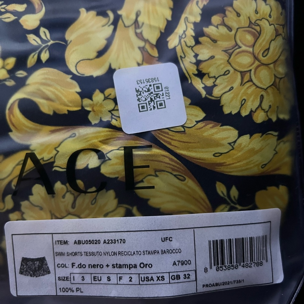 Versace men's swim trunks. Size XS. Still has tags. - Picture 3 of 3